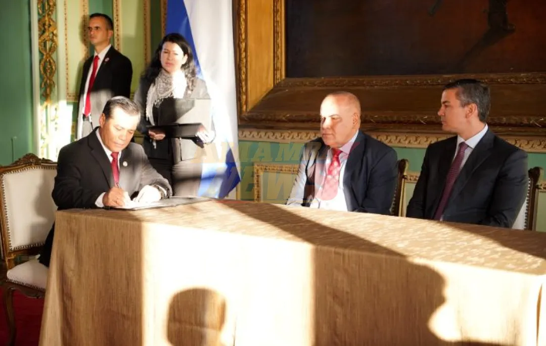ANDE firma contrato para construir línea de 220 KV e impulsar el desarrollo en el Chaco