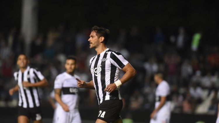 Torneo Clausura: Choque frontal en Tuyucuá