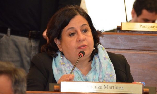 Esperanza Martínez, dolida por el giro de Lilian Samaniego