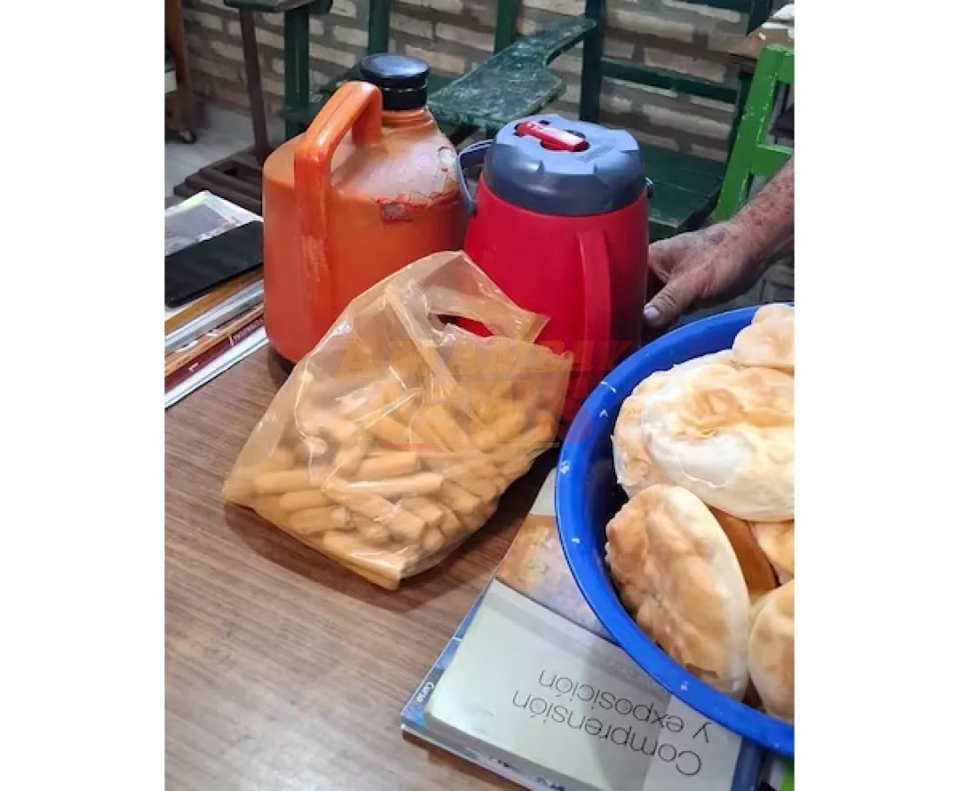 Director escolar financia alimentos ante ausencia de Hambre Cero