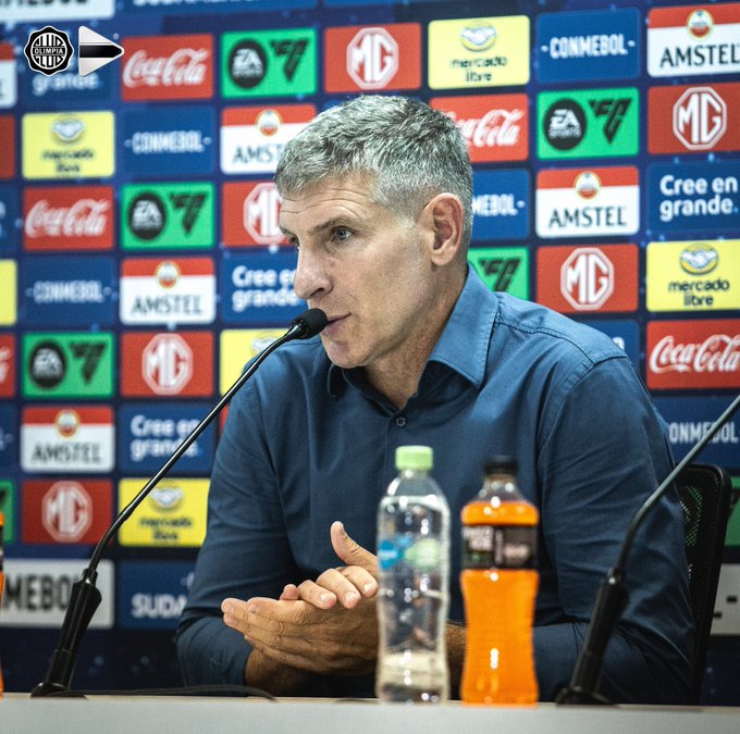 Palermo hizo autocrítica por la dura derrota y le pidió perdón a los hinchas de Olimpia