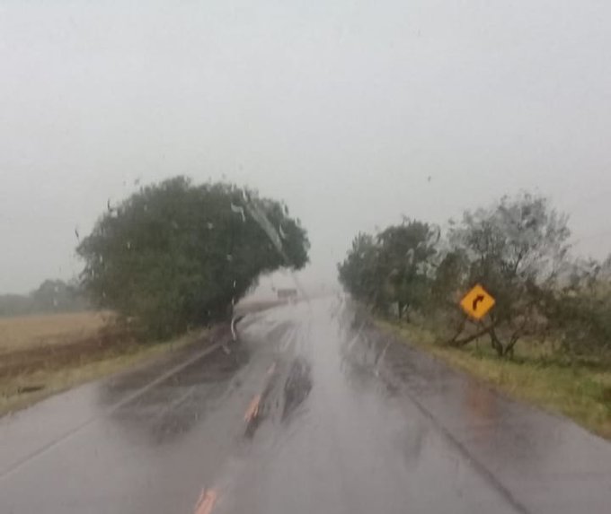 Anuncian jornada fresca con algunas lluvias hacia el este y sureste del país