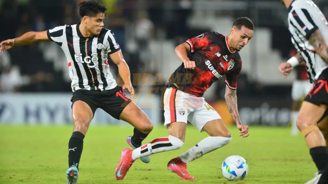 Libertad pierde la punta ante el São Paulo