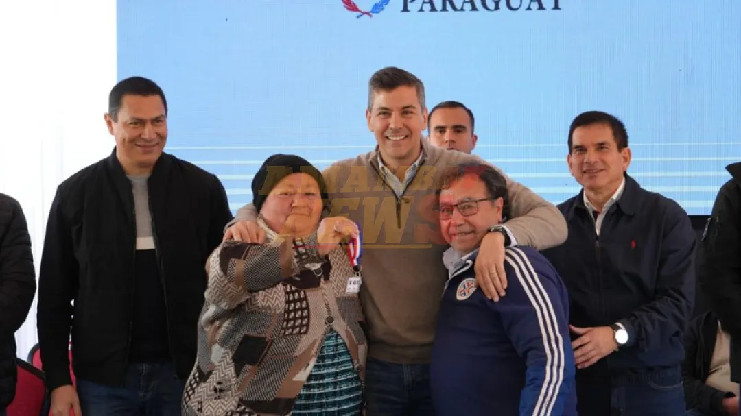 Santi también recibió escrache por “viajero” en su visita a Luque
