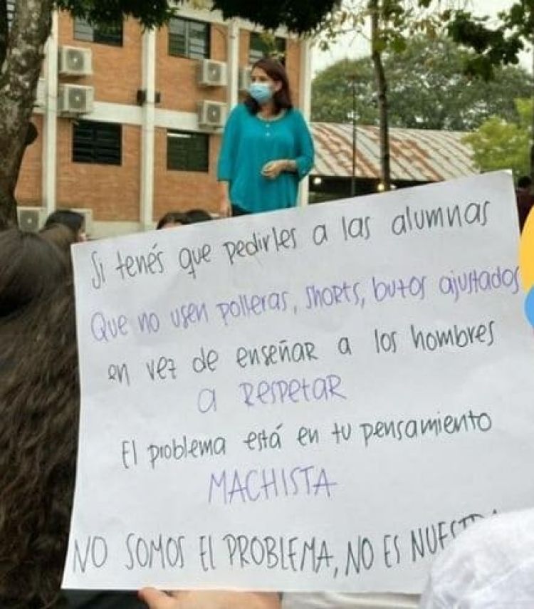 Docentes apartados por denuncias de acoso en colegio de Asunción