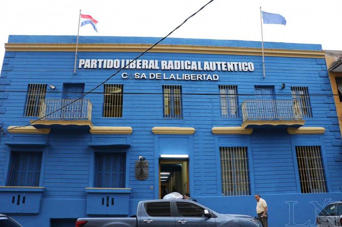 Liberales buscan fundar otro partido: la idea que va ganando fuerza entre senadores