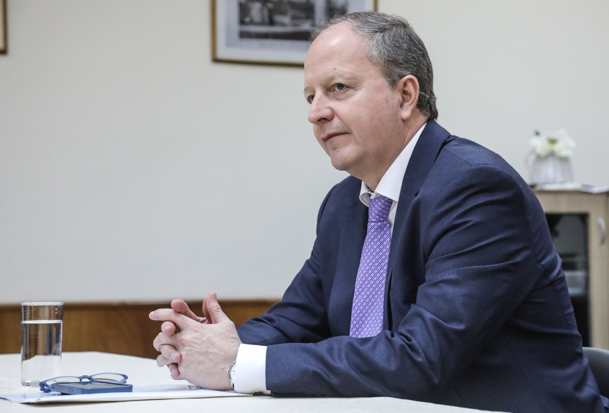 Gobierno de Abdo incumplió acuerdo de presentar proyecto para pago de deudas, según ministro