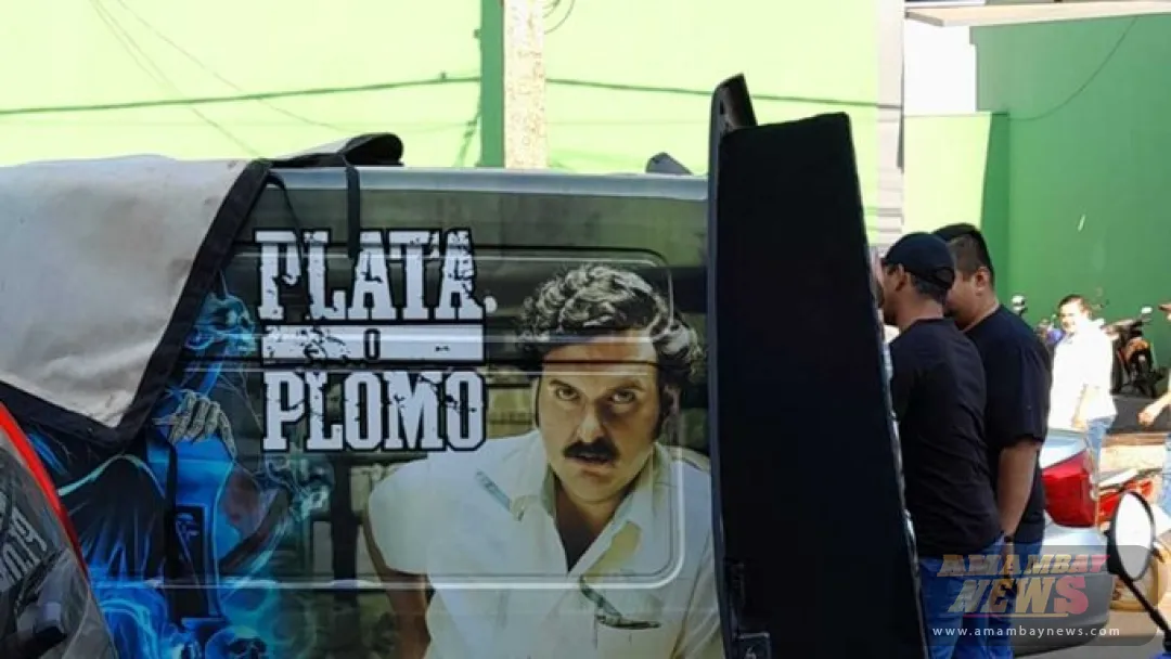 Llamativo furgón con ploteado de Pablo Escobar en último adiós a Lalo Gomes