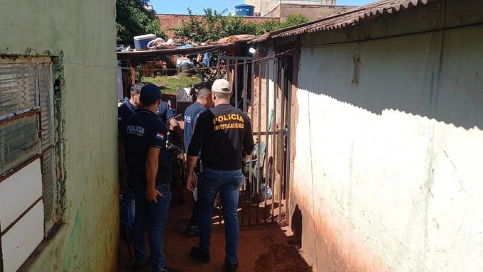 Vecinos atacan "boca de fumo" tras muerte de niña en Pedro Juan Caballero