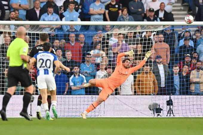 Enciso marcó el mejor gol de la temporada en la Premier