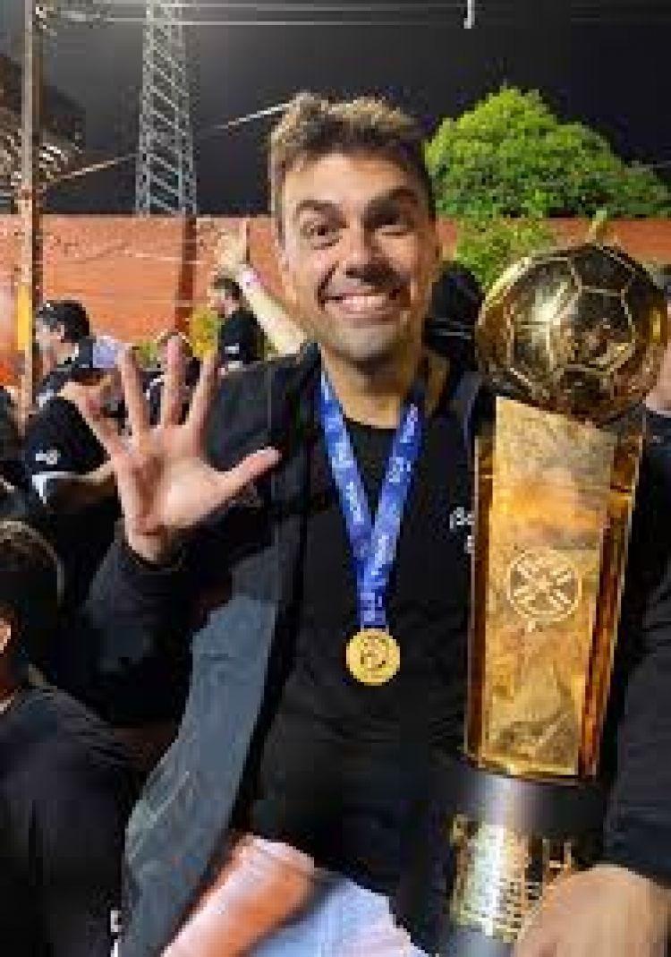 Plantel de Olimpia rechaza que se ponga en duda el tetra y respalda a Trovato