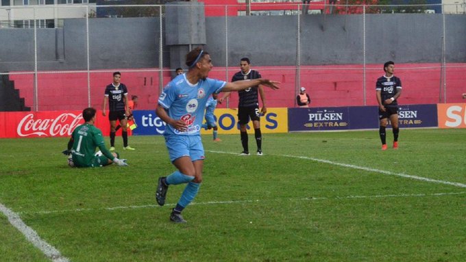 Resistencia derrota a Libertad en la Visera