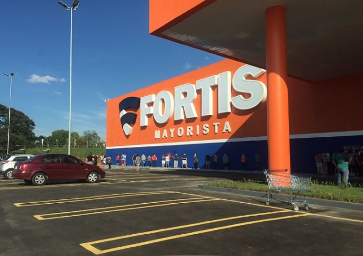 McDonald’s se expande en el país a través de alianza con el Grupo Cartes y Cogorno