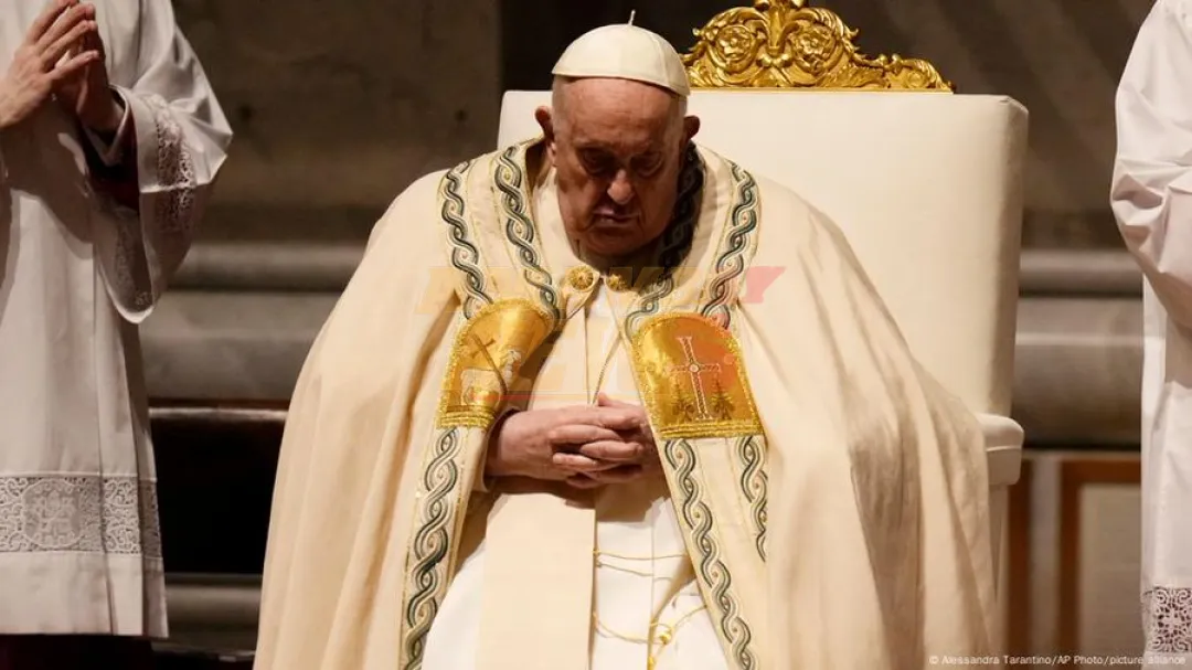 Papa Francisco "durmió toda la noche" tras última recaída