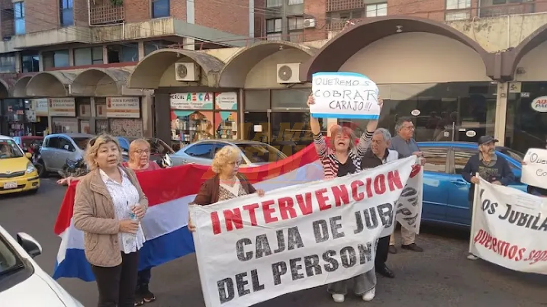 Jubilados exigen intervención urgente de la Caja Municipal