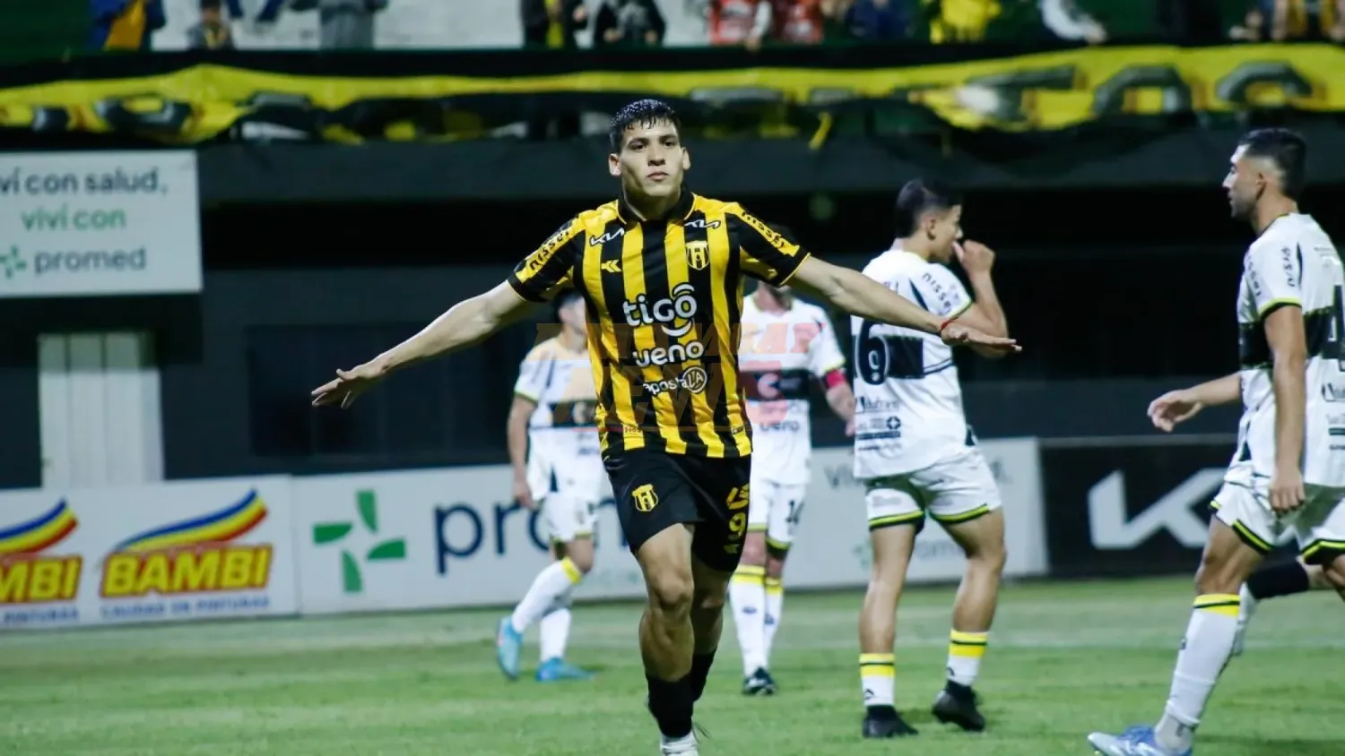 Guaraní remonta y vuelve al triunfo