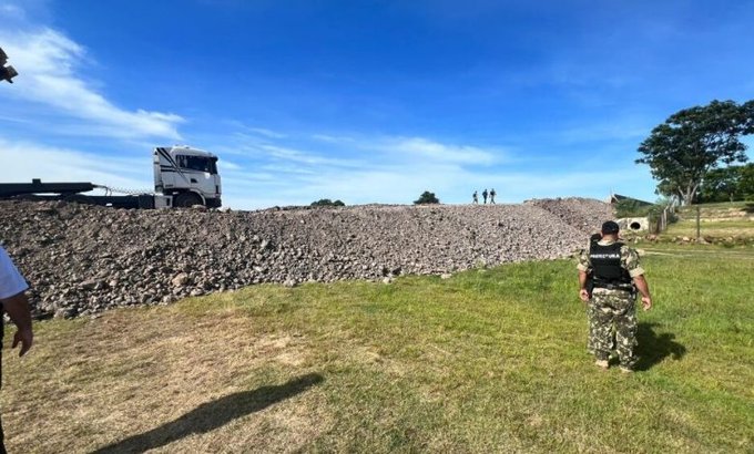 Intendente de Hayes asegura que construcción de muro a la vera del río es ilegal