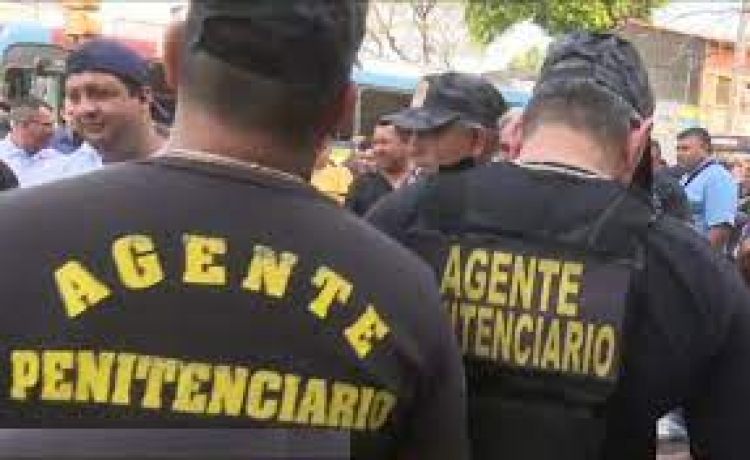 Guardiacárceles cuestionan rechazo del Senado al proyecto de Ley de profesionalización de agentes