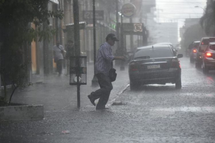 Viernes fresco y con lluvias en el Norte y Este