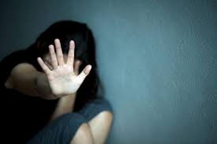 Imputan a un hombre por supuestamente abusar de su hija de 10 años