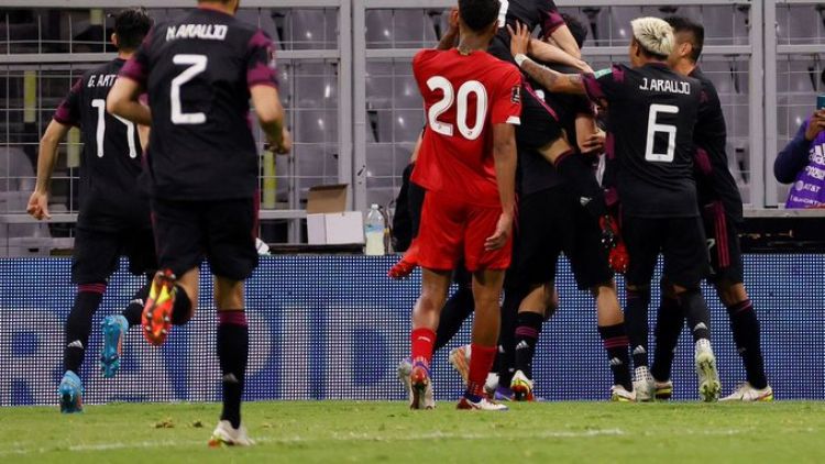 México vence a Panamá y pone un pie en el Mundial de Qatar