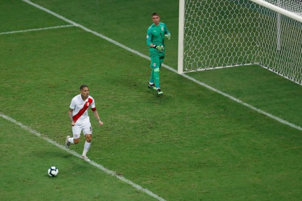 Perú elimina a Uruguay en los penales y es semifinalista