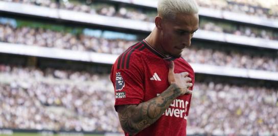 Antony, apartado de momento del Manchester United
