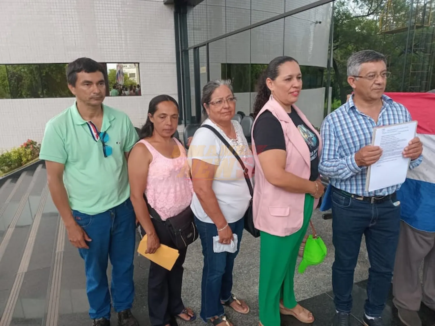 Piden al Congreso sesión extraordinaria por la mafia de los pagarés