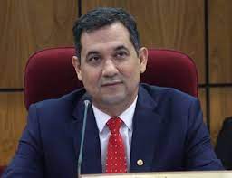Senador denuncia politización en ascensos en las Fuerzas Armadas