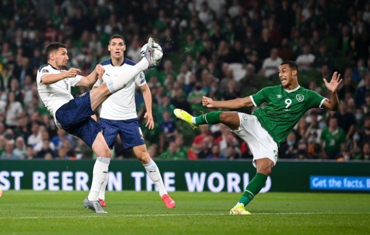 Irlanda y Serbia sellan un empate en eliminatorias