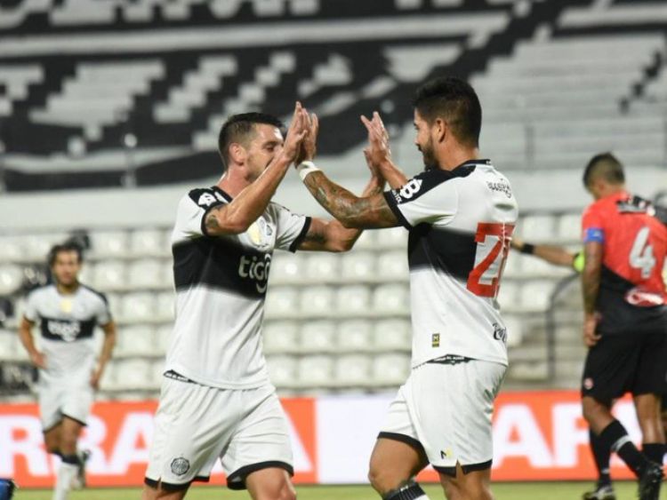 Debut triunfal de Sergio Orteman como entrenador de Olimpia