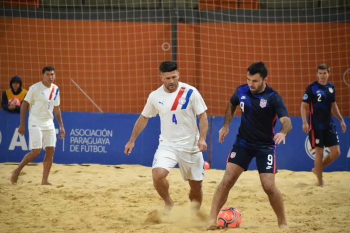 Victoria Pynandi ante Estados Unidos en la segunda jornada del APF Asunción Cup 2022