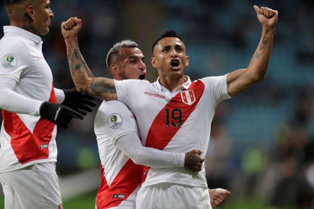 Perú elimina al campeón y se instala en la final luego de 44 años