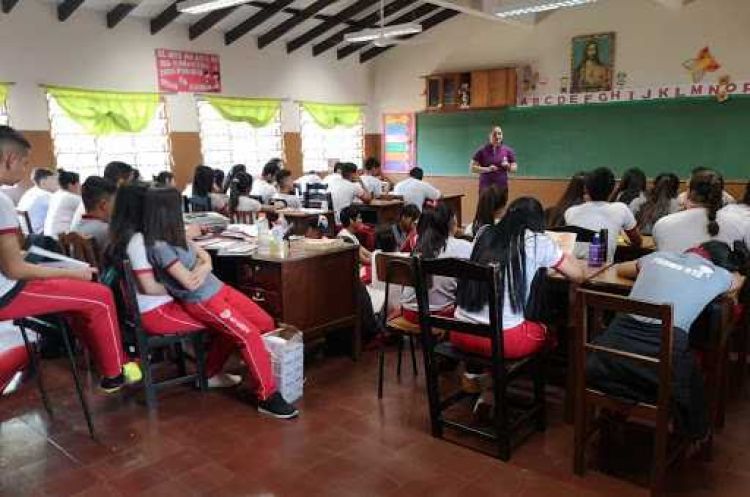 Presentan amparo para evitar vuelta a clases