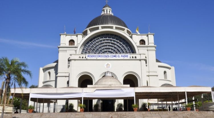 Implementan detector de metales en accesos a la Basílica de Caacupé