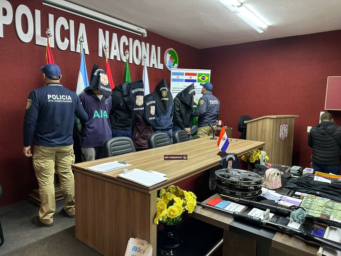 Imputan a supuestos autores de millonario asalto en el este