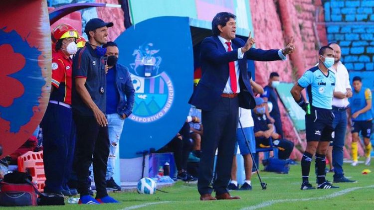 José Cardozo deja de ser entrenador del Deportivo Municipal