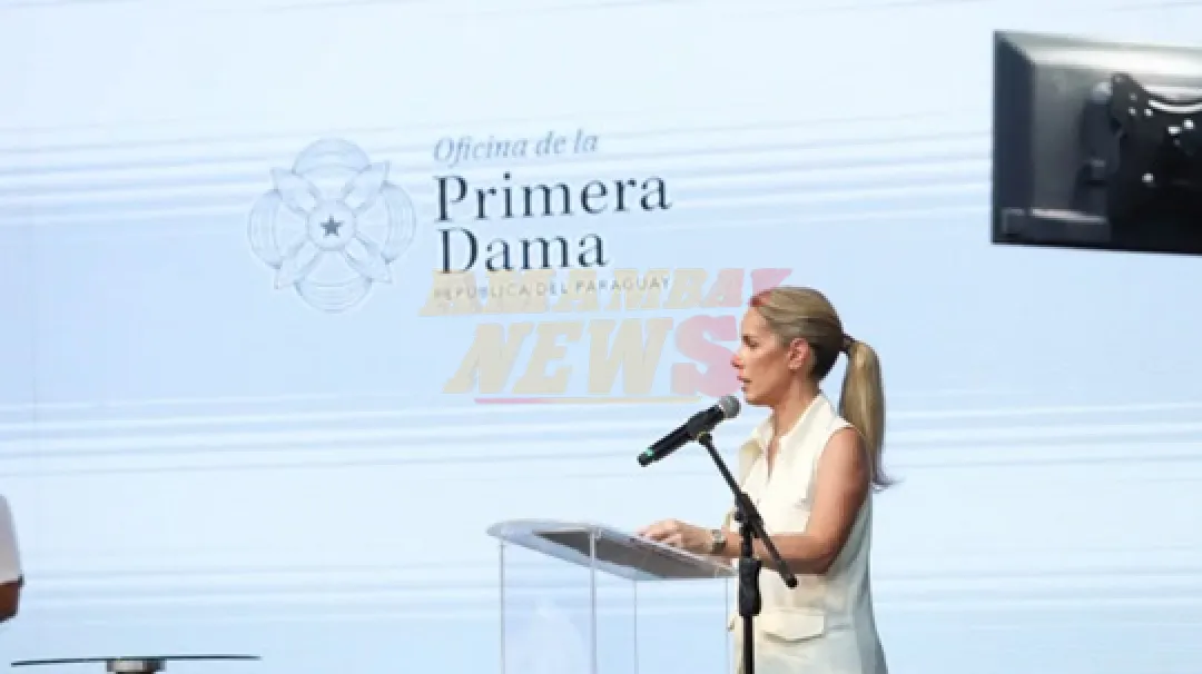Circulan estafas digitales con imagen de la primera dama