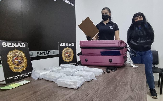 Caen “mula” y reclutador con cocaína que intentaron enviar a España