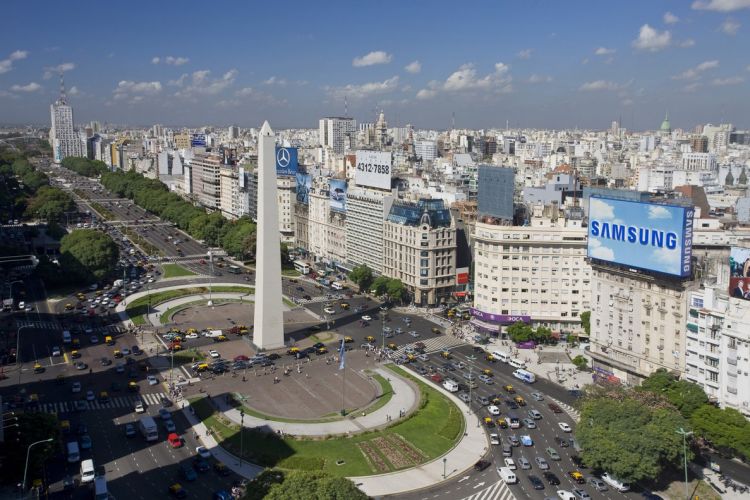12 buses en Bs As esperan autorización para retornar a Paraguay con connacionales
