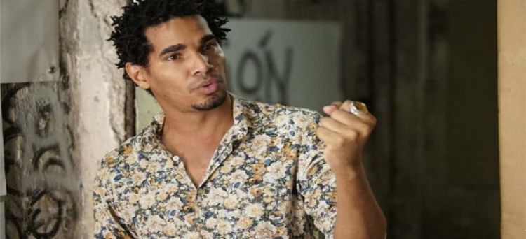 Artista disidente cubano en huelga de hambre es trasladado a un hospital