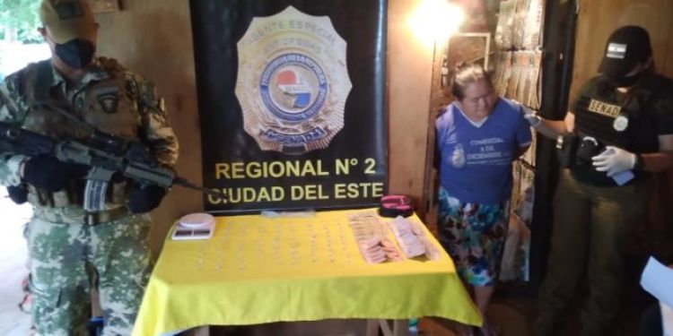 Detienen a sexagenaria que utilizaba despensa como fachada para distribuir crack en CDE
