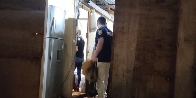 Dos ladrones asaltaron una construcción, uno fue abatido por el obrero