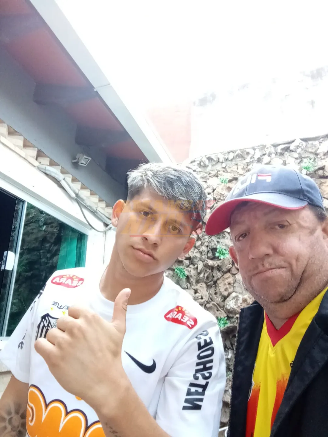 Alexis Chamorro jugador del Málaga de España se encuentra de visita en nuestro país