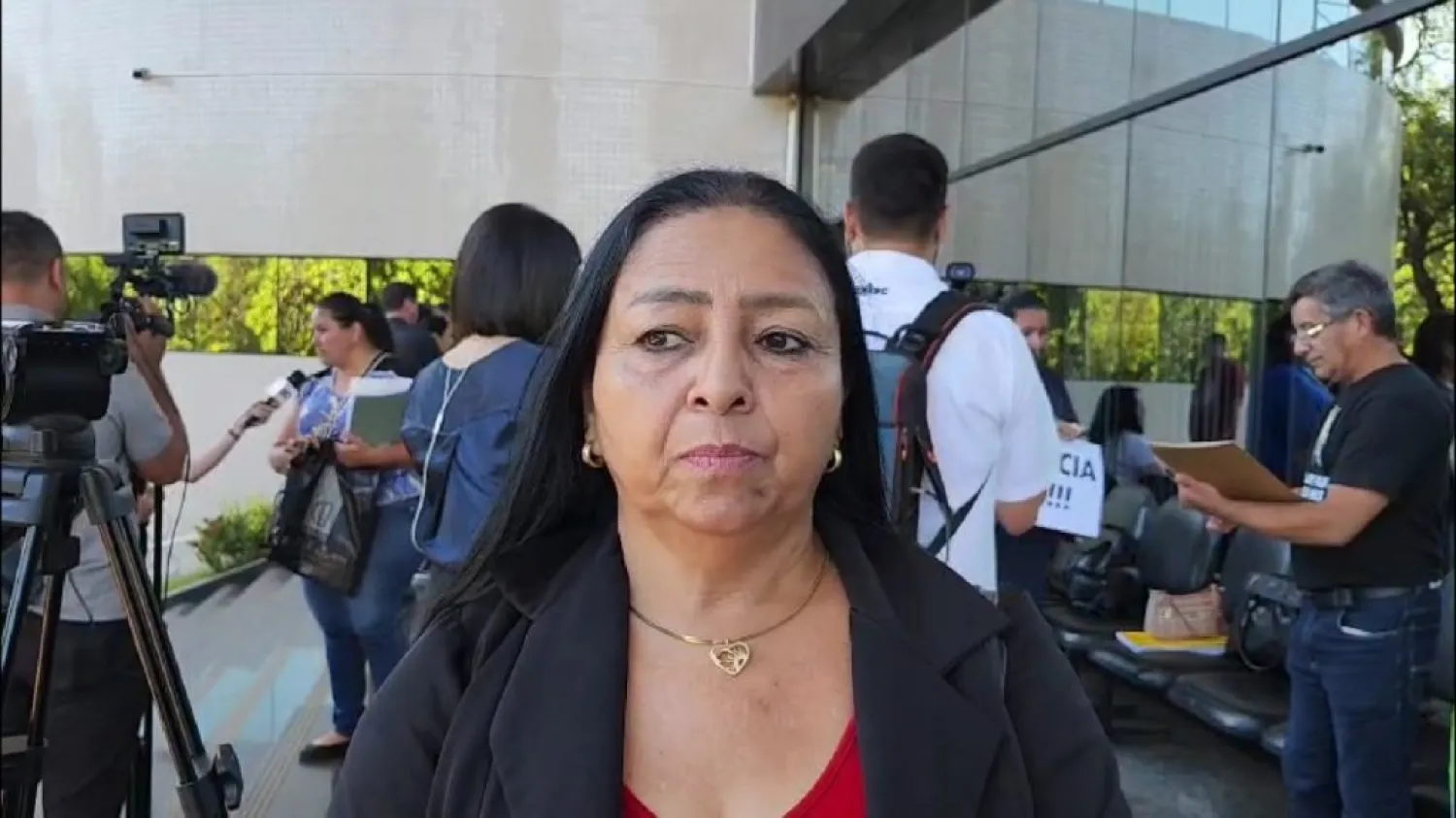 Mafia de pagarés: Docente asegura que empresa la amenaza para cobrar deudas de manera irregular