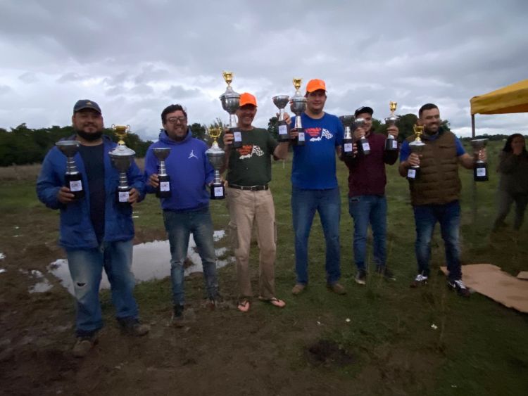 Huber-Petersen festeja su tercer triunfo consecutivo