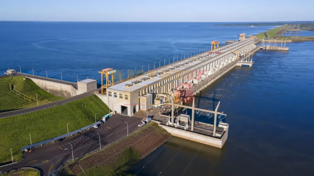 Yacyretá: Milei propone aumento de la tarifa a 28 dólares/MWh