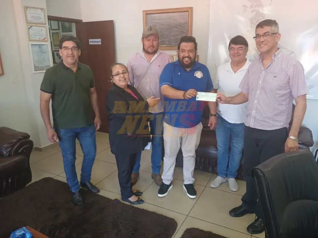 Aporte del intendente Ronald Acevedo a la selección de futsal de Amambay