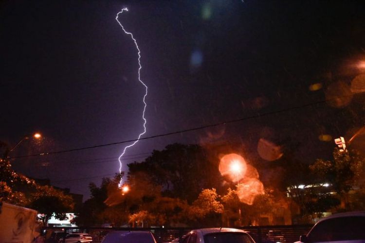 Anuncian lluvias y tormentas eléctricas para ocho departamentos