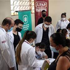 Solo “estudiantes de medicina de intercambio”; podrán trabajar en Brasil